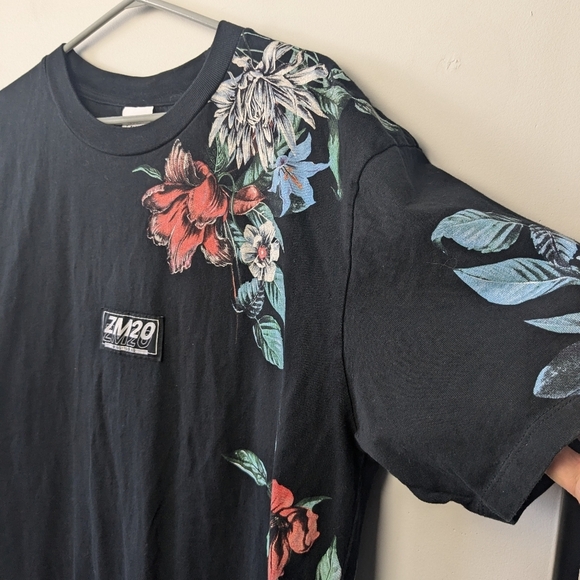 ZARA Men T Shirt 100% Cotton Size Large Black With Floral Details Super Nice ! - Picture 3 of 11